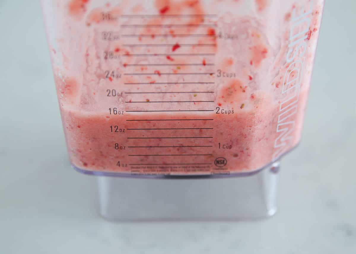 strawberry puree in blender
