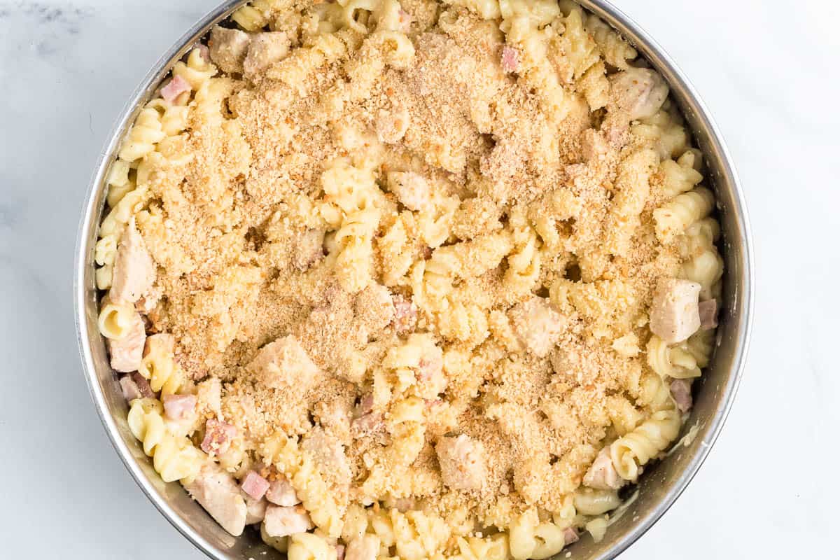 chicken cordon bleu pasta in pan