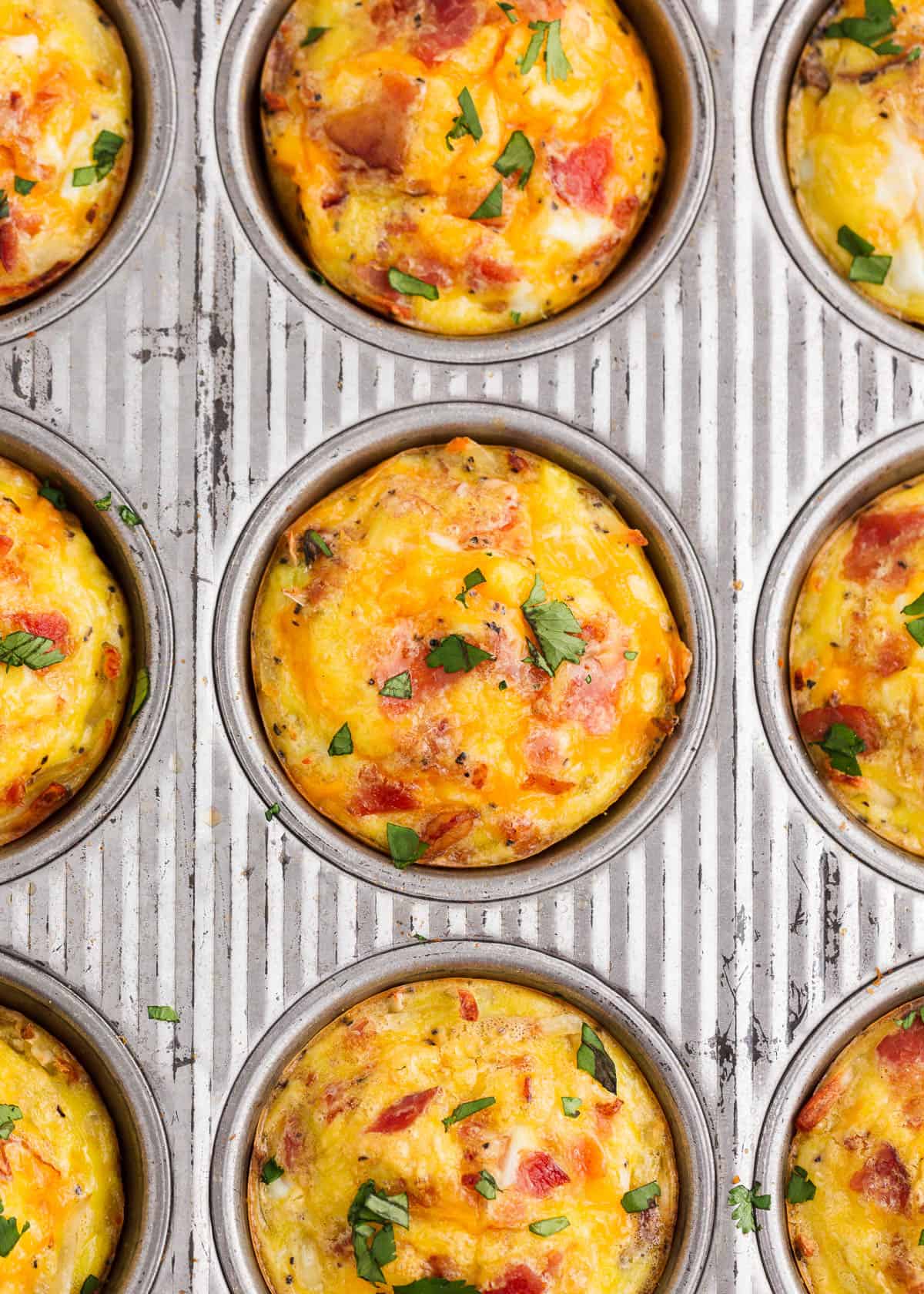 Does Adding Uncooked Rice to the Bottom of a Muffin Tin Actually Work?