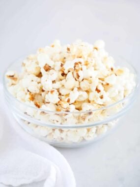 kettle corn in glass bowl