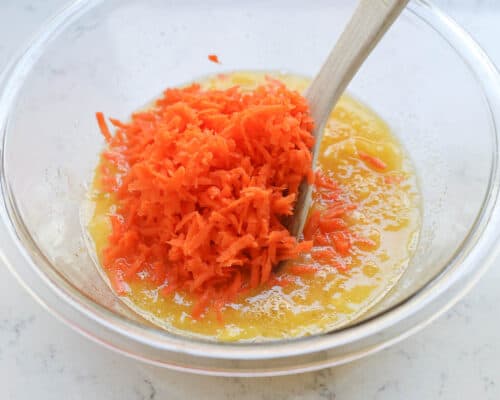 carrots and oil in glass bowl