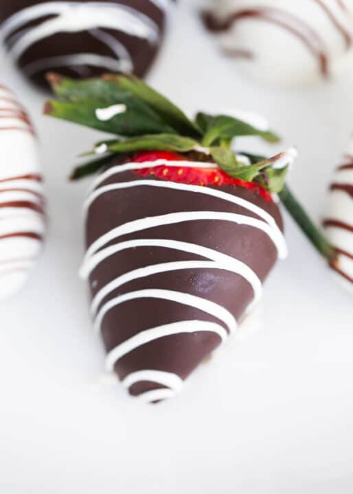 EASY Chocolate Covered Strawberries I Heart Naptime