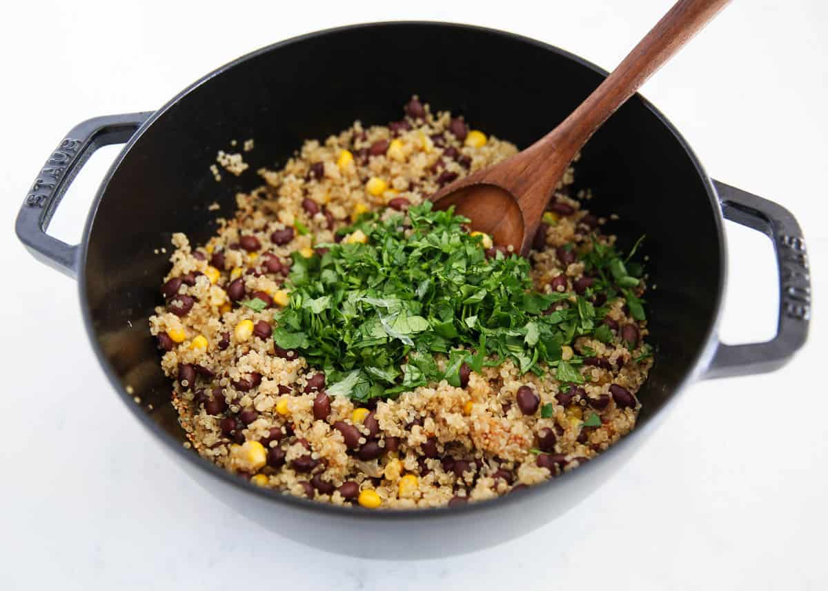 quinoa black bean salad in black pot