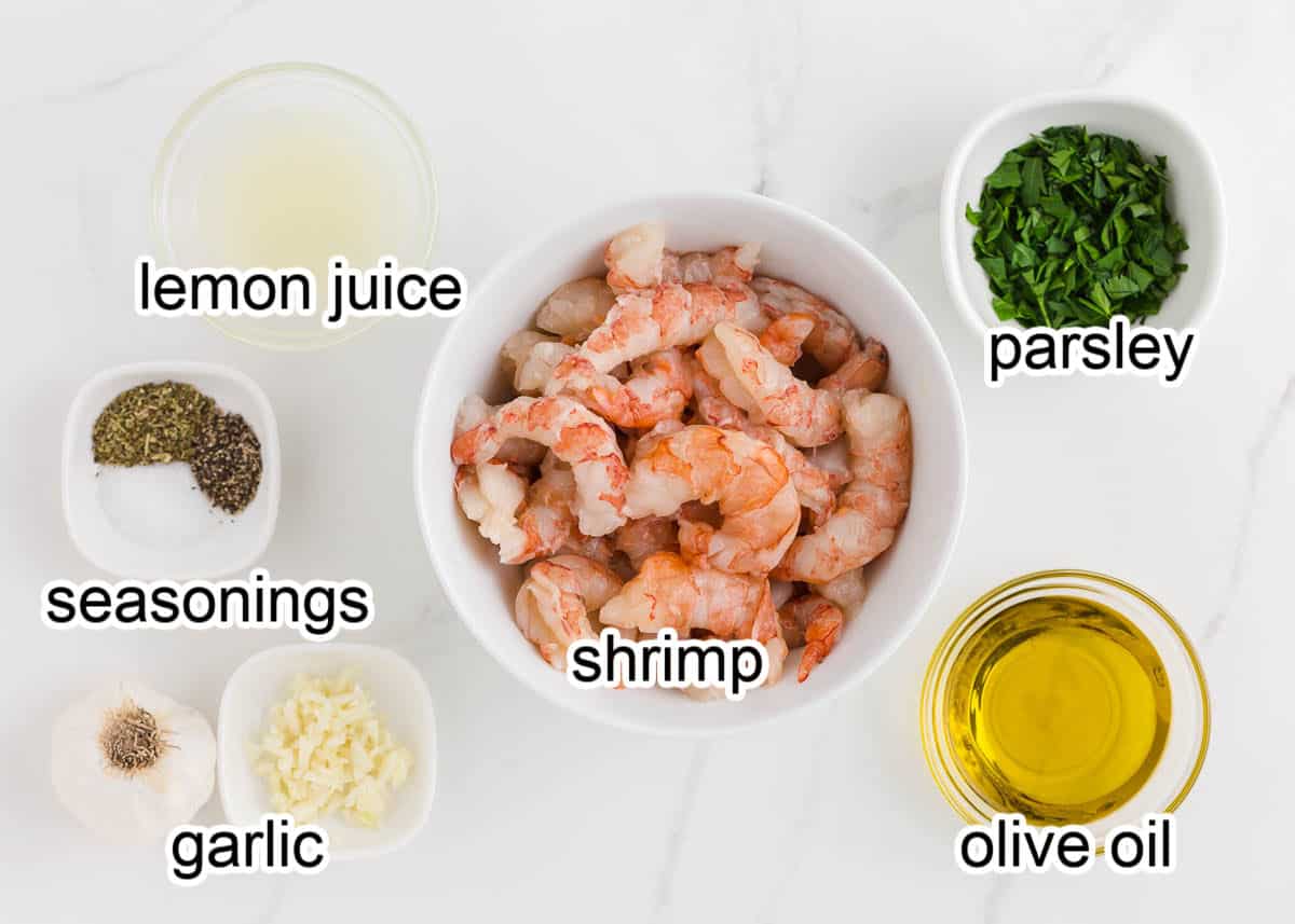 Ingredients for grilled shrimp skewers.