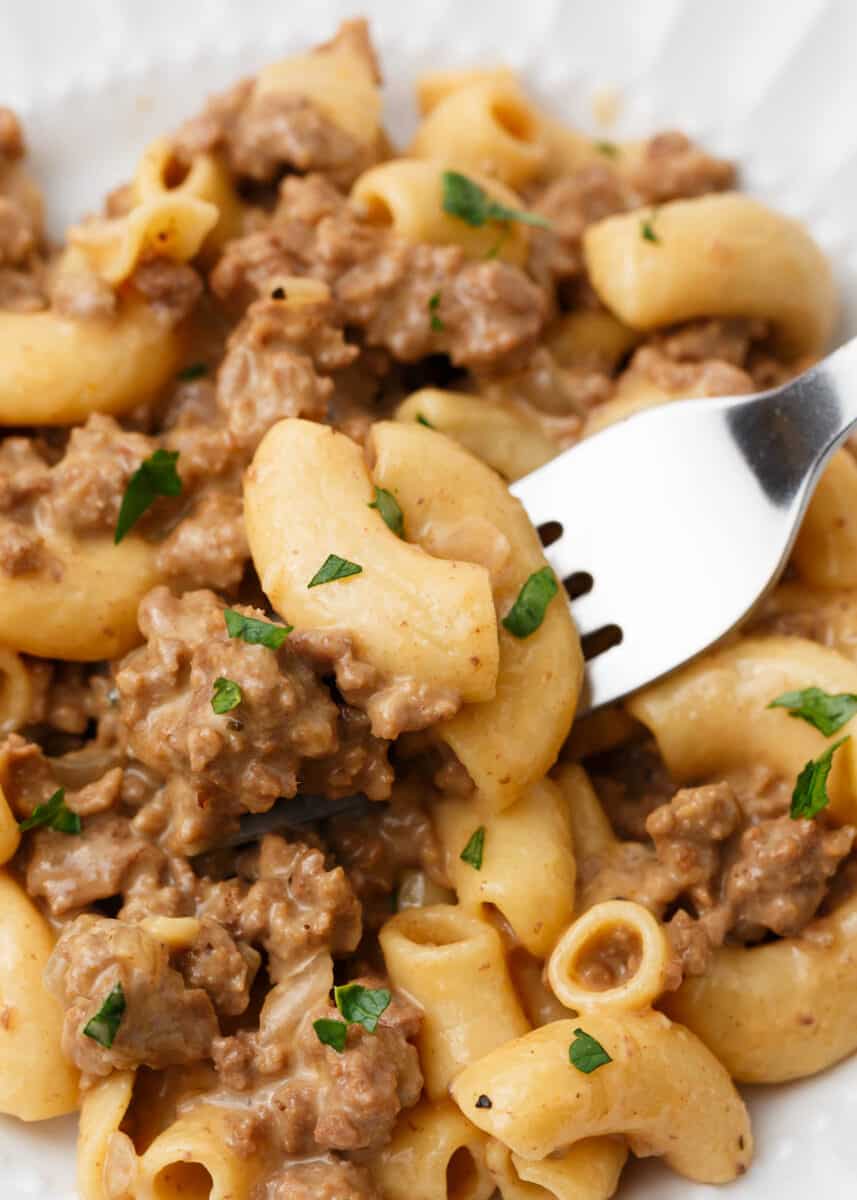 https://www.iheartnaptime.net/wp-content/uploads/2022/07/I-Heart-Naptime-hamburger-helper-15-857x1200.jpg