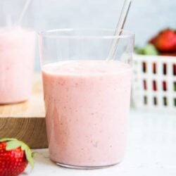 https://www.iheartnaptime.net/wp-content/uploads/2023/01/Strawberry-banana-smoothie-i-heart-naptime-7-250x250.jpg