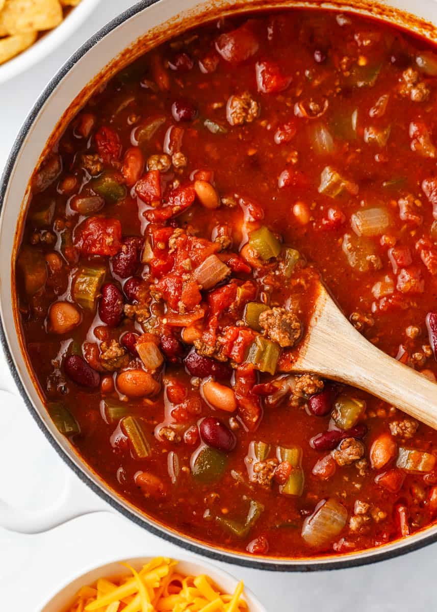 Wendy's chili in a white pot.