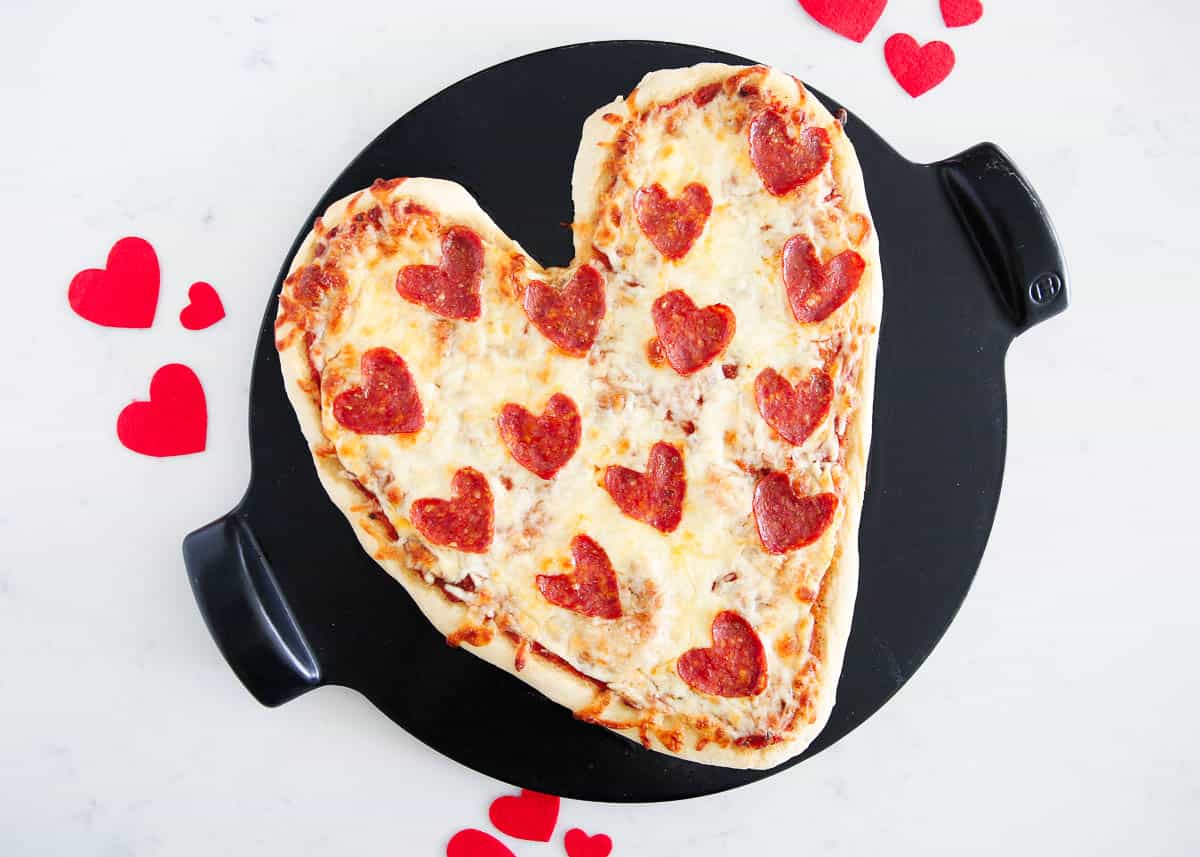 Heart-shaped pizzas hot for Valentine's day - Feb. 10, 2012