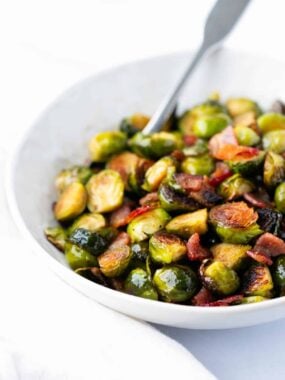 Brussel sprouts with bacon in a bowl.