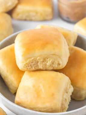 Texas Roadhouse Rolls.