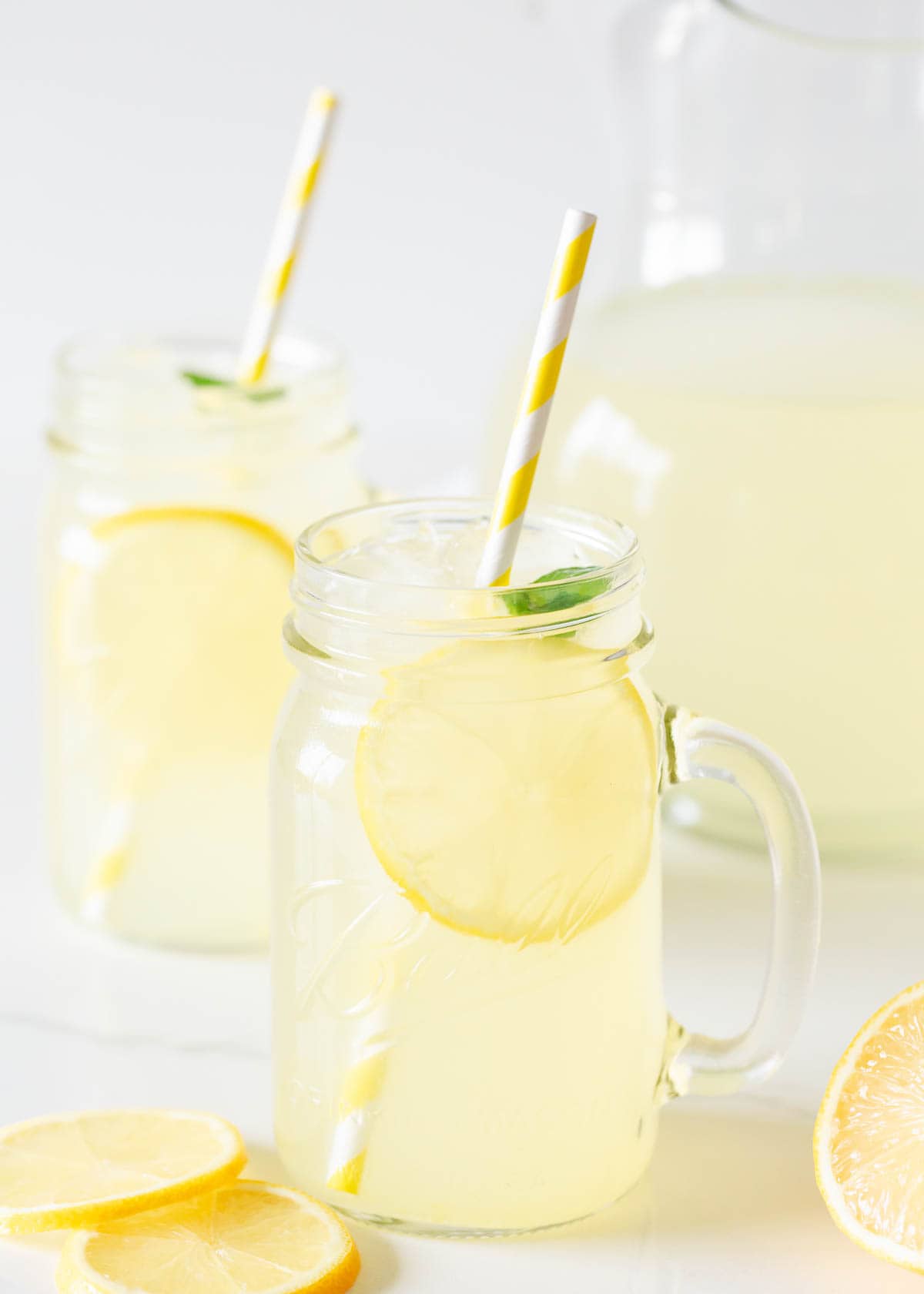 Homemade lemonade in a jar.
