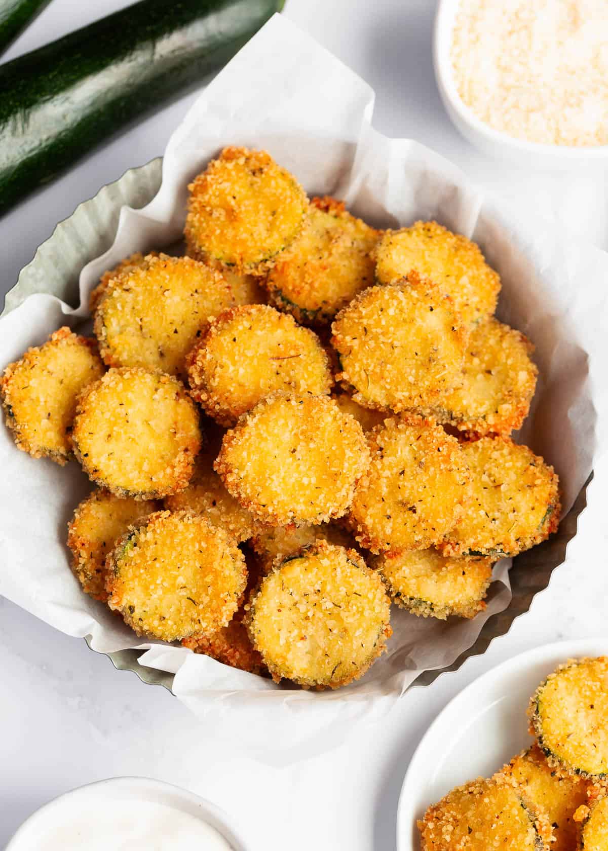 Fried zucchini in a basket.