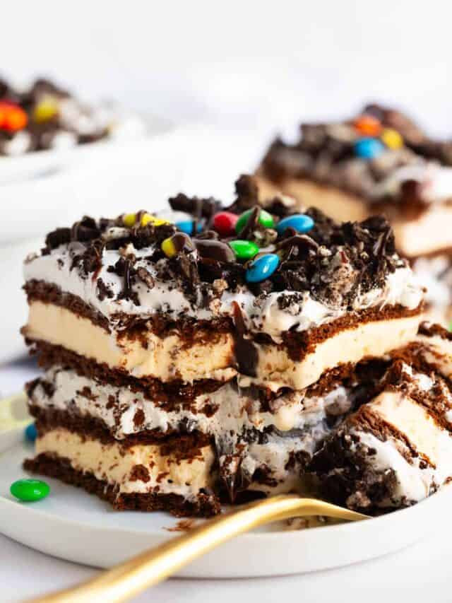 A slice of ice cream sandwich cake on a plate.