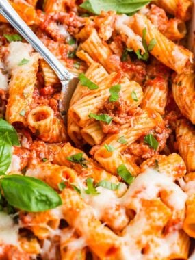 Baked rigatoni with basil.