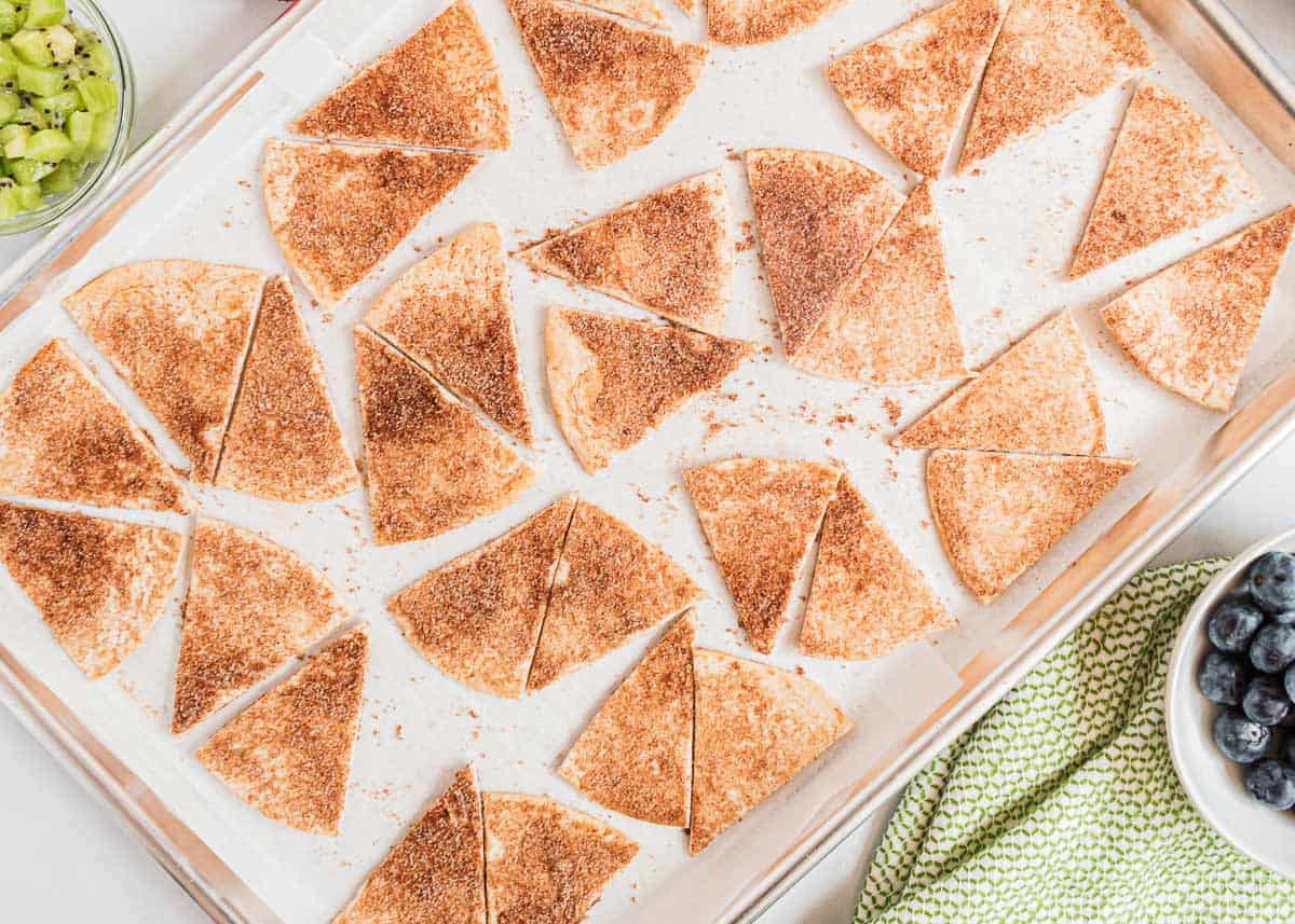 baked cinnamon sugar tortilla chips