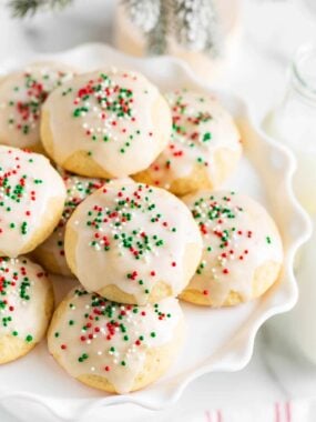 Italian Christmas cookies on a cake plate.