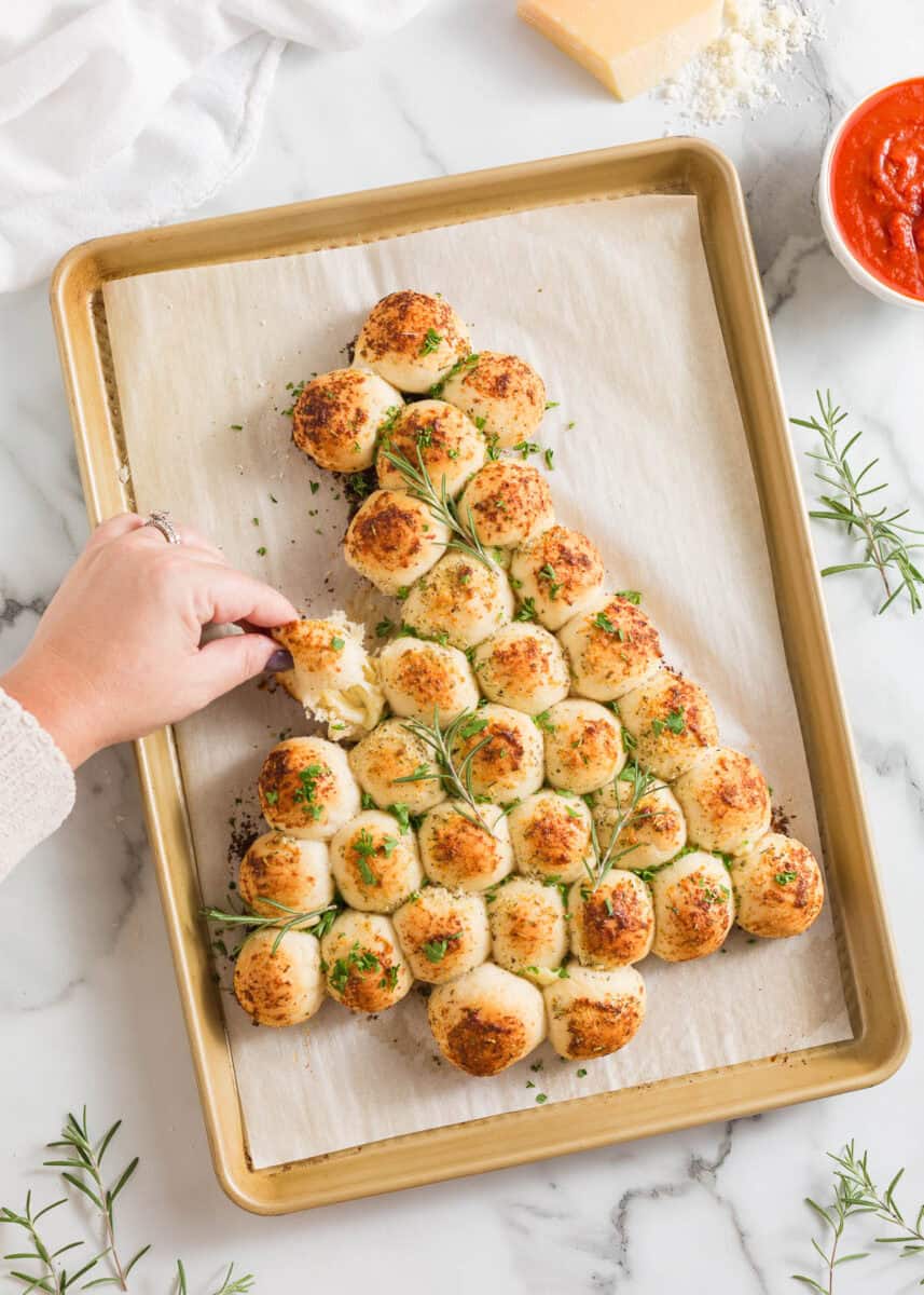 Christmas tree pull apart bread.