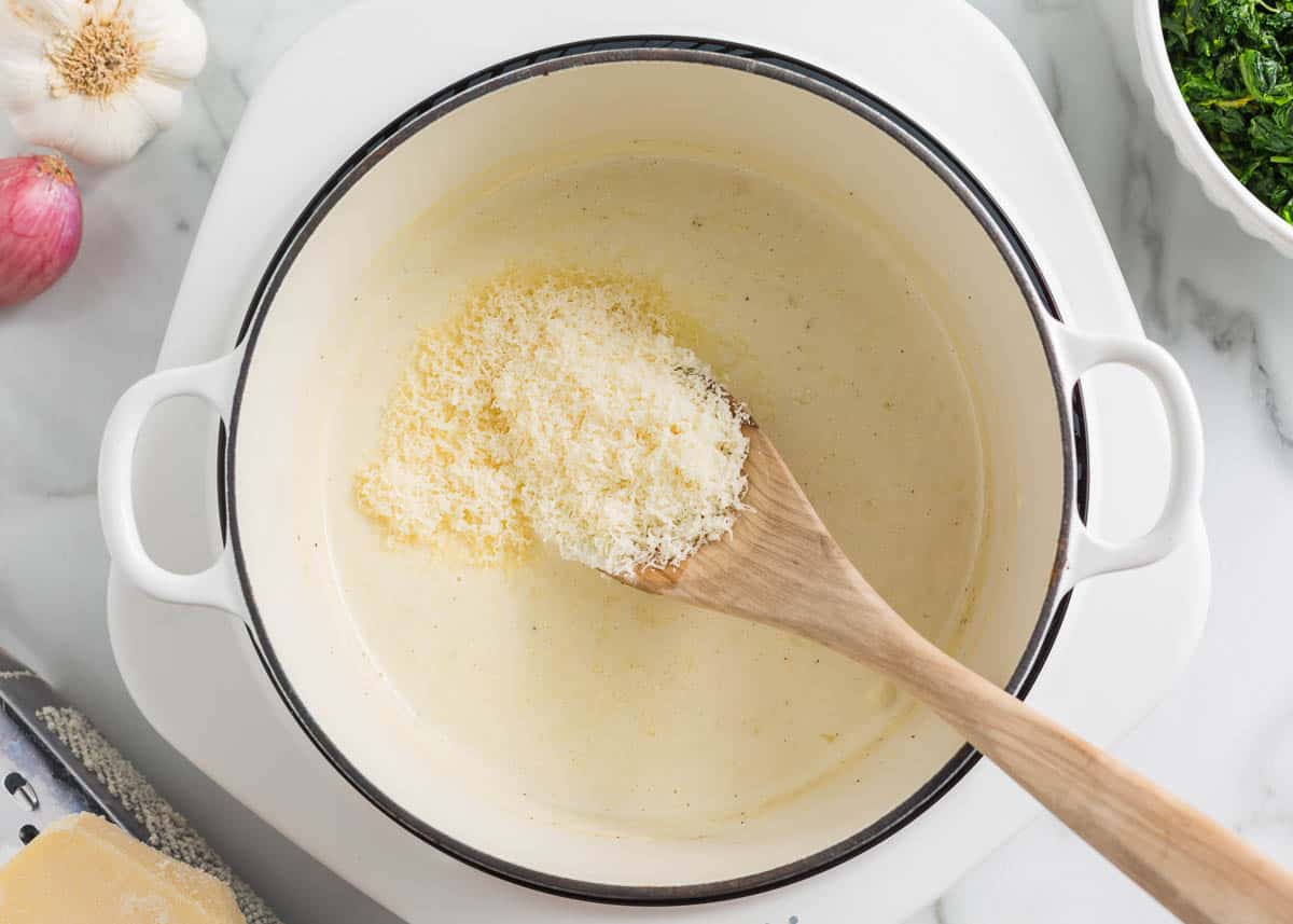 Showing how to make creamed spinach. 