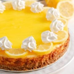 Lemon cheesecake on a plate.