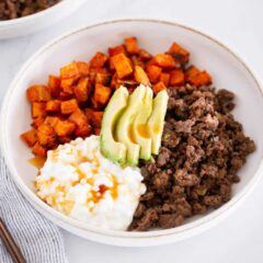 Hot honey ground beef bowl.