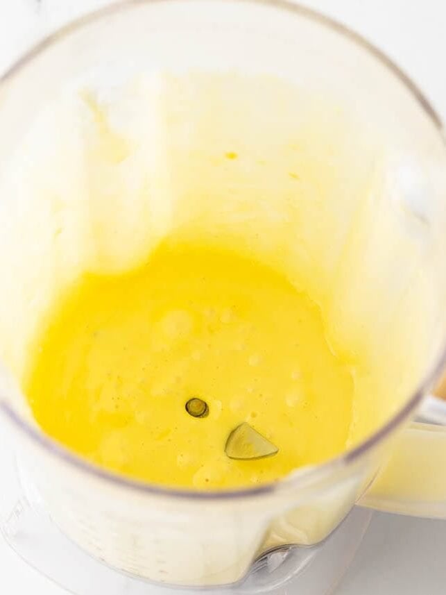 Blender hollandaise sauce for eggs benedict at home.